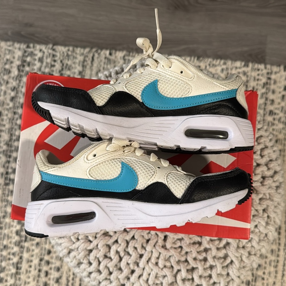 Womens Nike Air Max - Picture 4 of 7